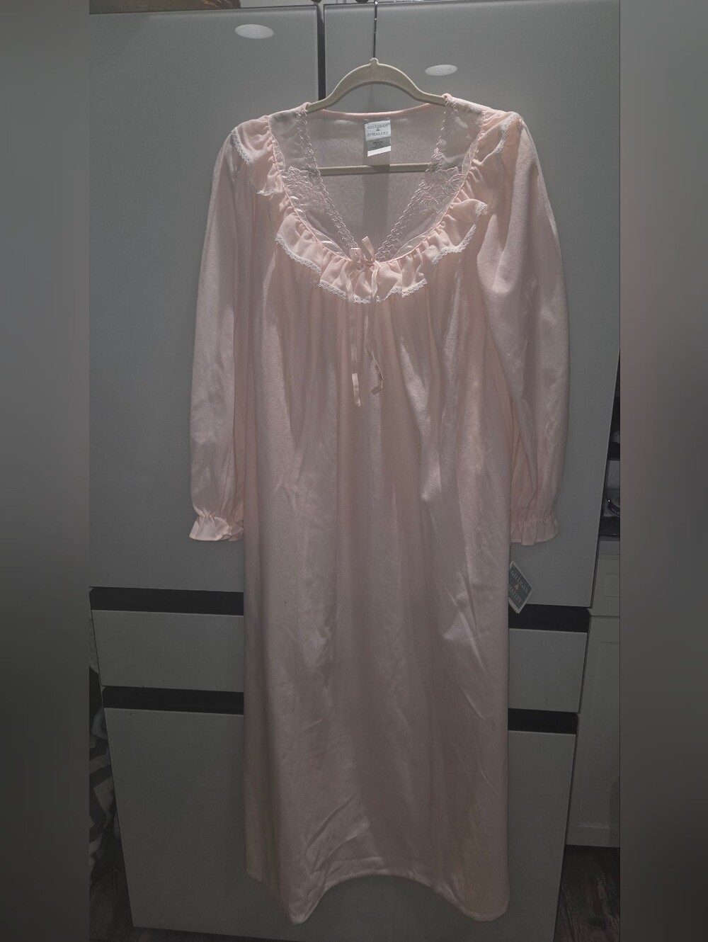 Vintage Gilligan O'Malley light pink nightgown size M